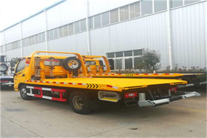 武义附近拖车救援搭电